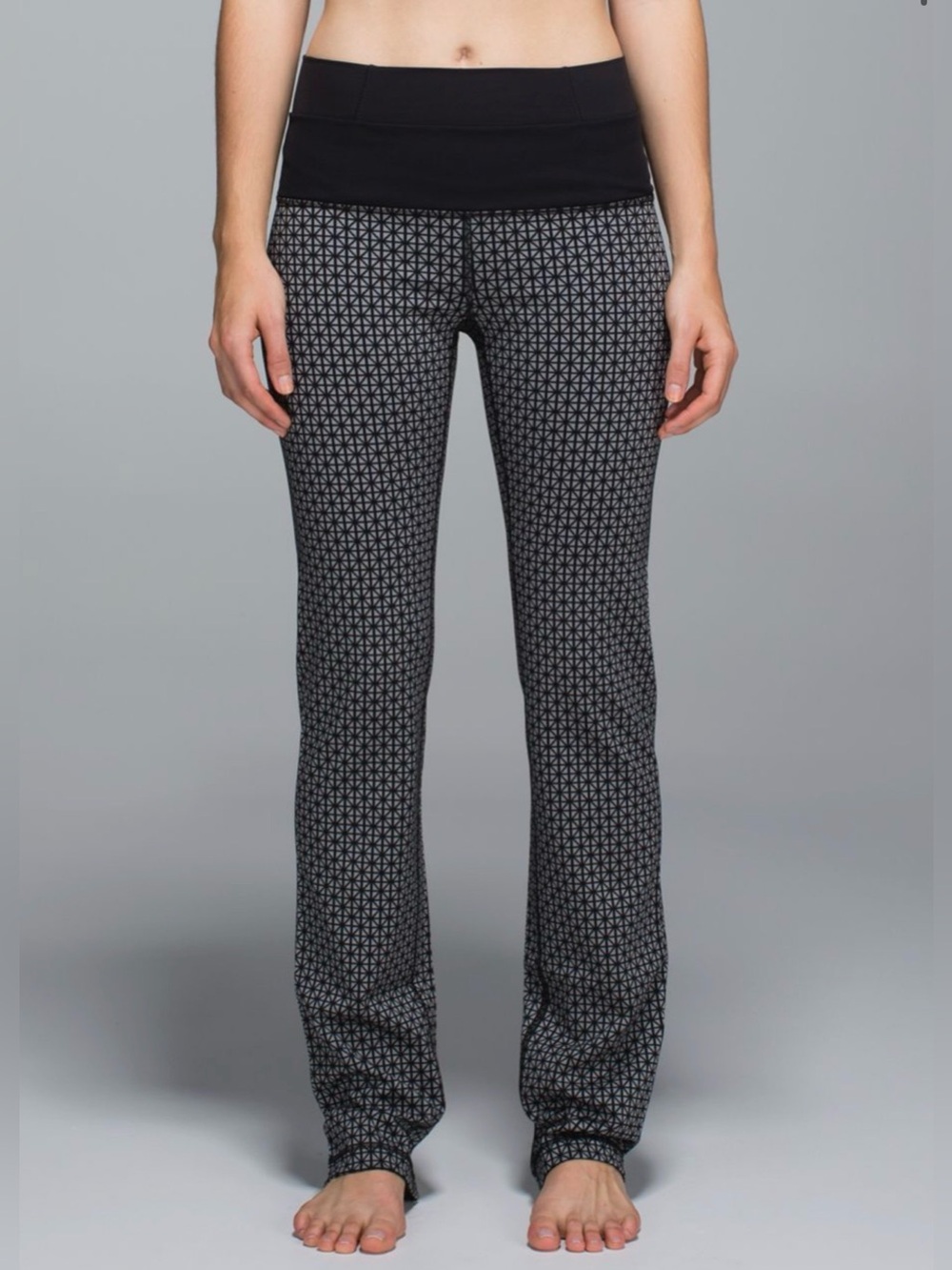 Lululemon Straight-Up Pant
Tri Geo Silver Spoon Black | W5G88S